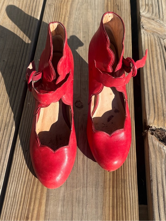 Miz Mooz Shoes - Miz Mooz Carissa women’s heels—size 9